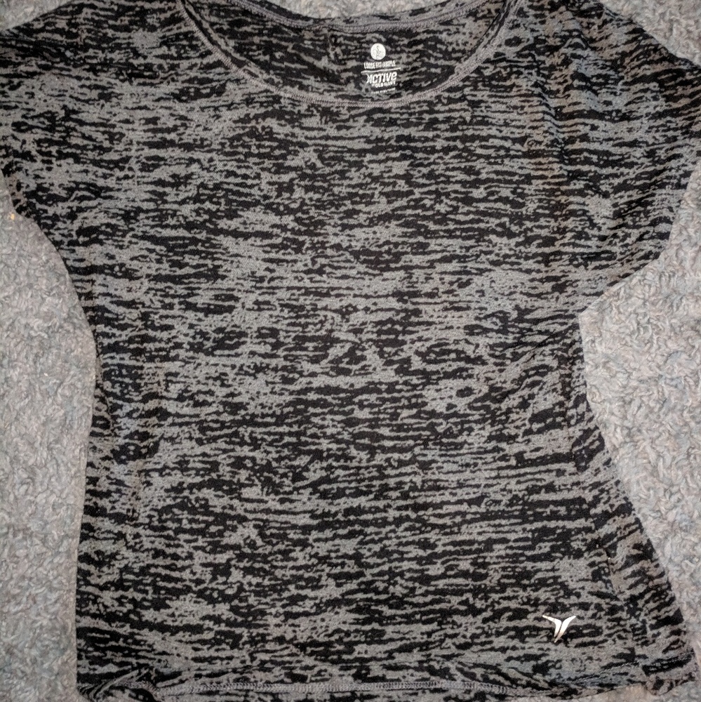 Athletic short sleeve shirt